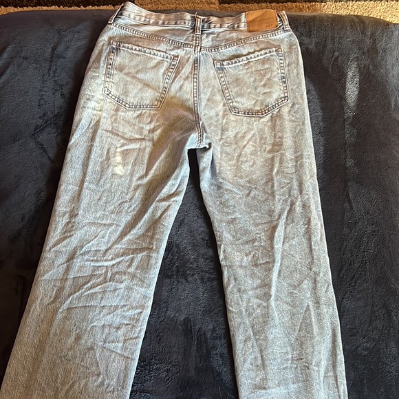 Cute ripped jeans perfect for the start of school! - Picture 2 of 6